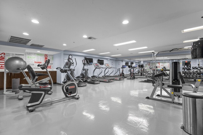 Building Photo - 410 Evernia St