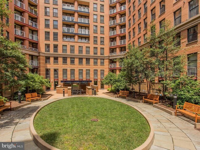 Building Photo - 616 E Street NW Unit 446