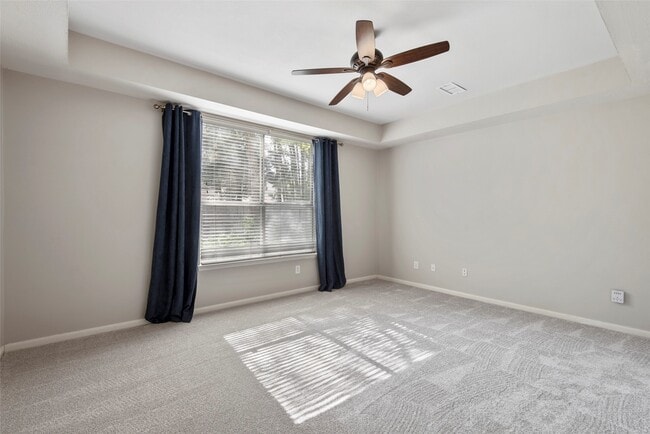 Building Photo - 35 N York Gate Ct