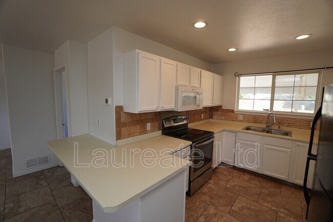 Building Photo - 4776 Blackhawk Wy