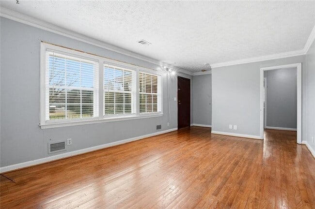 Building Photo - 5205-5205 Five Forks Trickum Rd SW