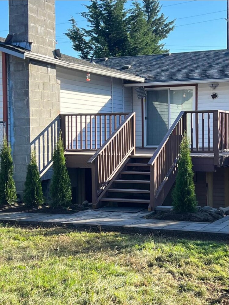 Building Photo - 12630 SE 160th St