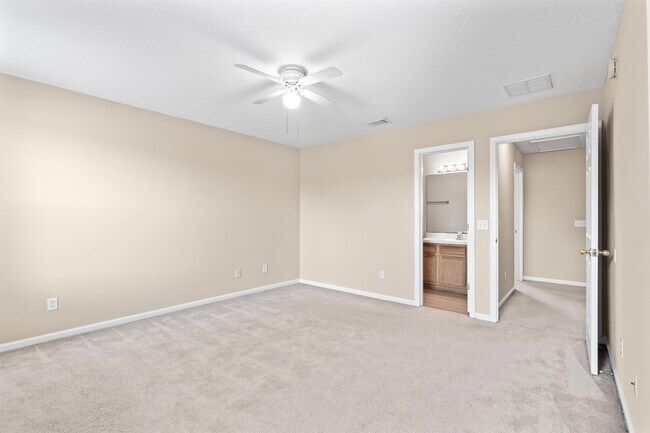 Building Photo - 313 Scrub Jay Dr