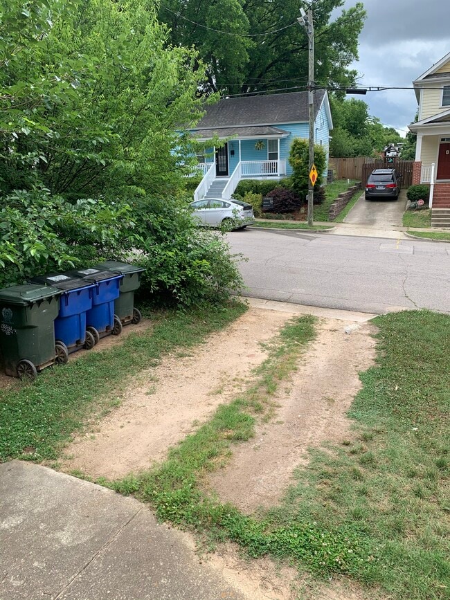 Building Photo - 202 Selwyn Alley