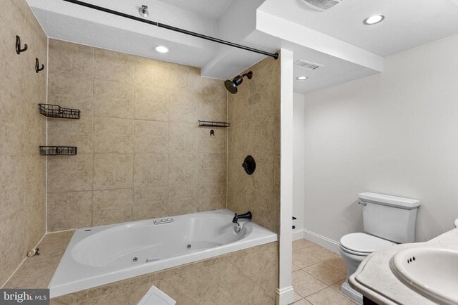 Building Photo - 3713 S George Mason Dr