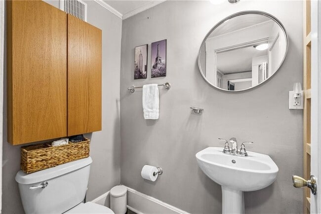 Building Photo - 2608 Church St NW