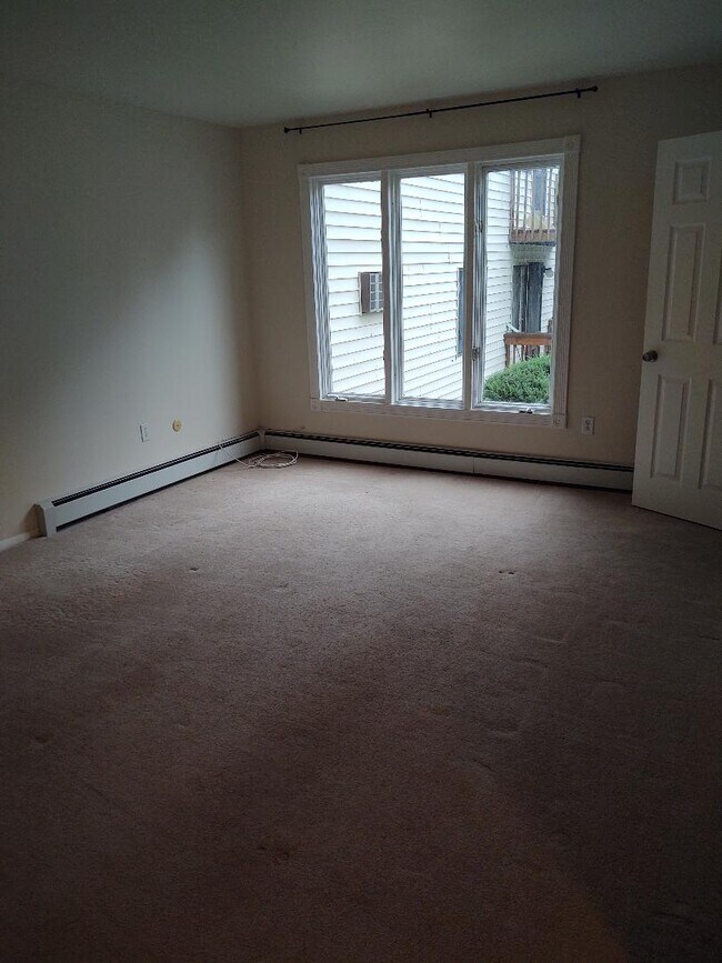 Master Bedroom - 3 Hook Rd