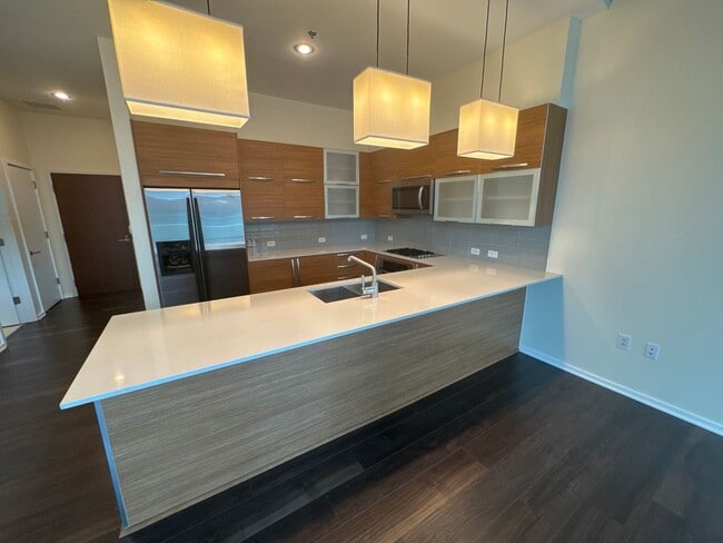 Building Photo - ? Special Offer: Apply and be approved by December 27, 2025, and receive ½ off the first month’s ...