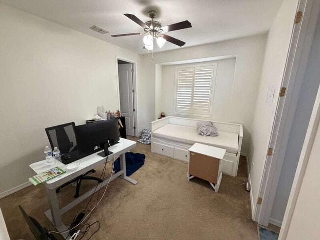 Building Photo - 2595 E Ebony Dr