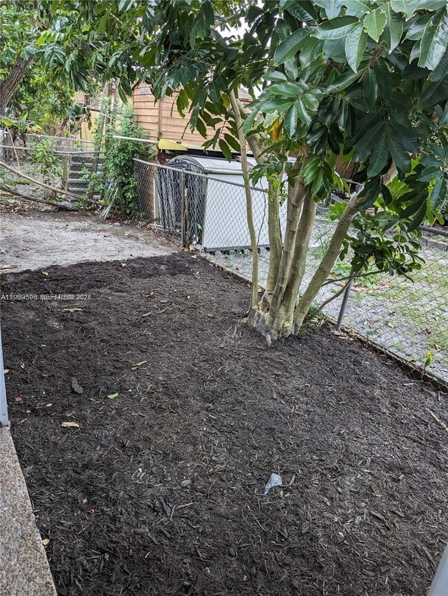 Building Photo - 5820 NW 14th Ct