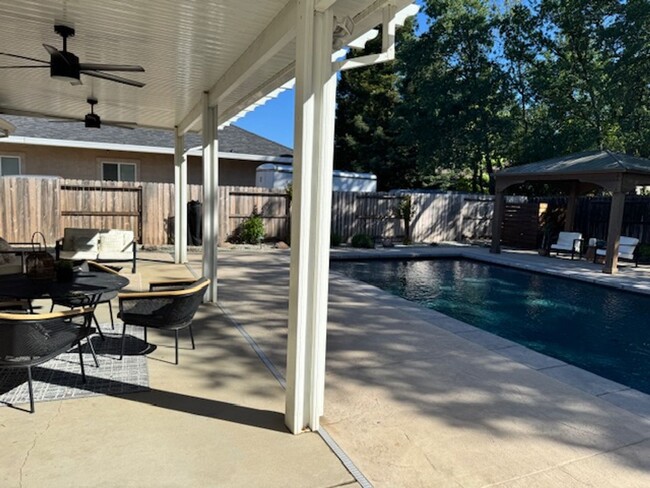 Building Photo - Beautiful Custom East Redding Home with a ...