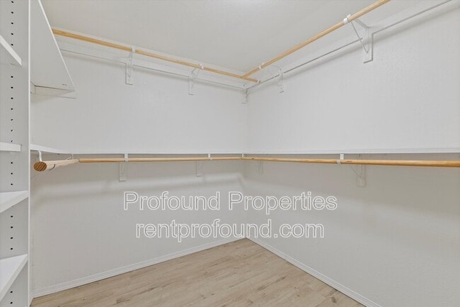 Building Photo - 9045 SW Pinto Ct