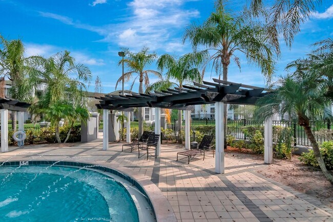 Building Photo - Remodeled and Upgraded -2nd Floor - 1 Bed 1 Bath Condo For Lease