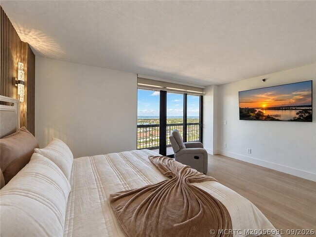 Building Photo - 3100 N Hwy A1A