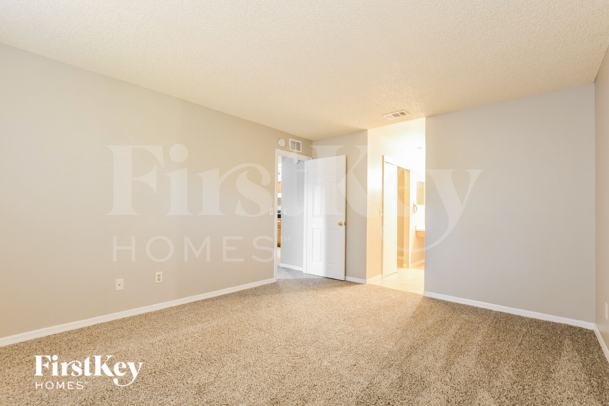 Building Photo - 2175 Carriage Pointe Loop