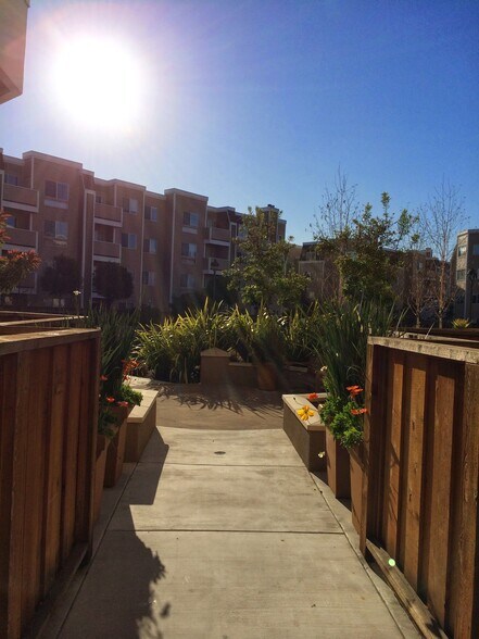 Building Photo - 6400 Christie Ave