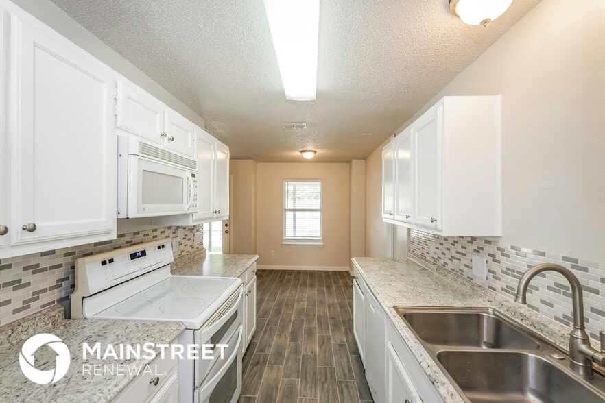 Building Photo - 1212 Beechwood Ln