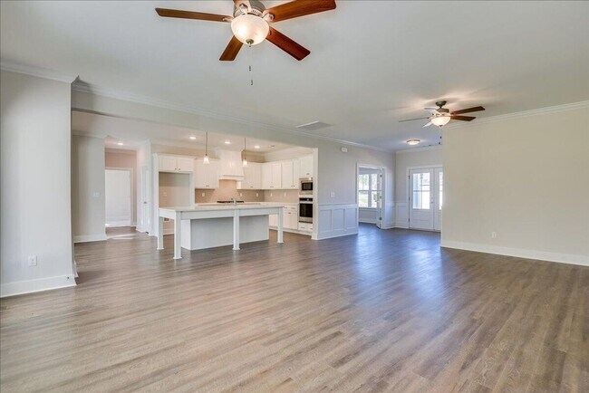 Building Photo - 422 Pump House Rd