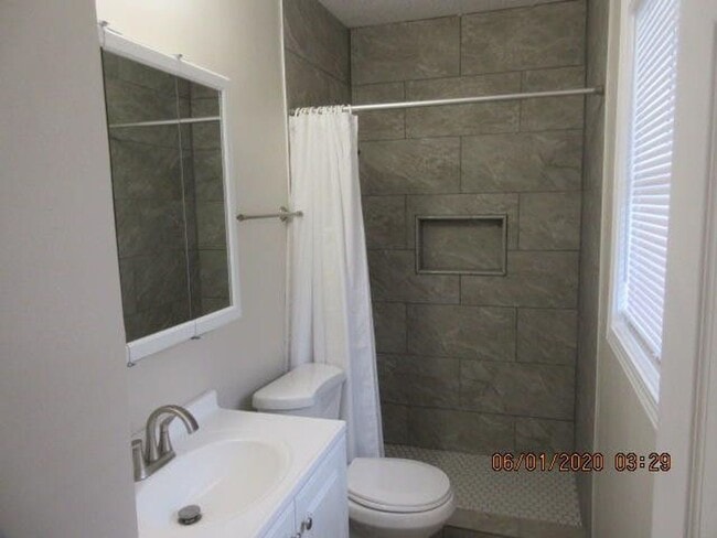 Building Photo - 3 Bedroom in Fort Walton Beach