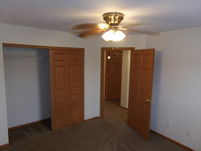 Building Photo - 108 Brookside Dr