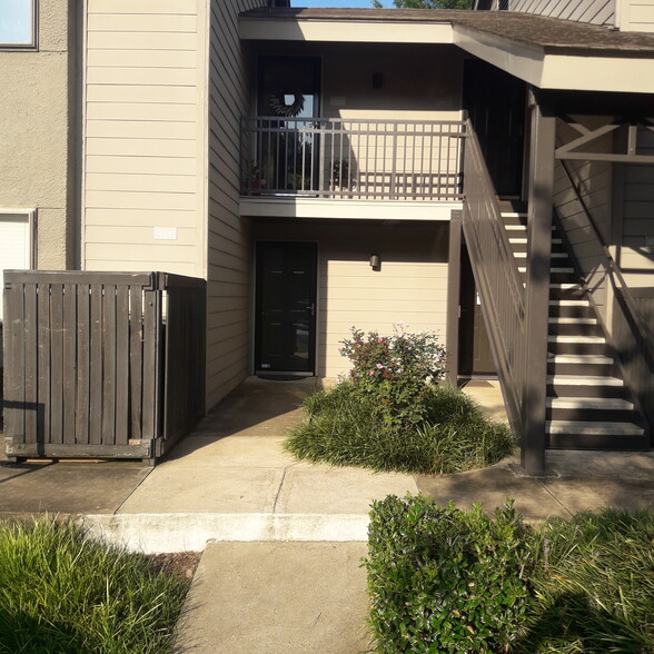 Excellant Condo Association - 1809 Adair Bridge Cv