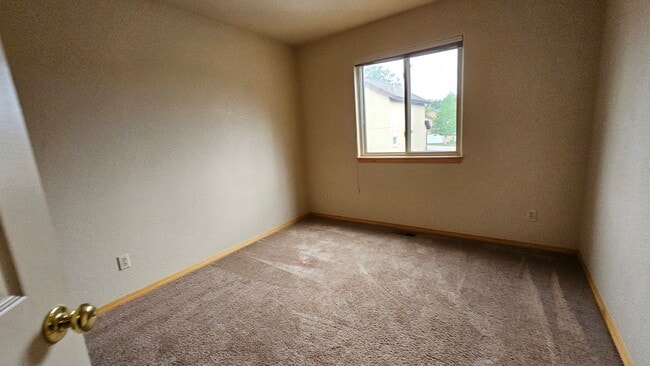 Building Photo - 1604 Columbine Village Dr