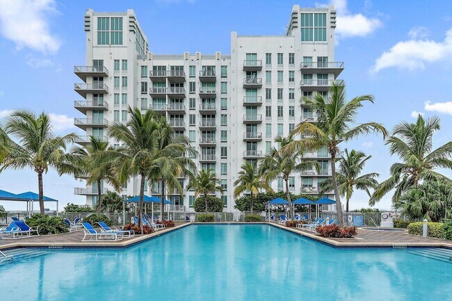 Building Photo - 300 S Australian Ave