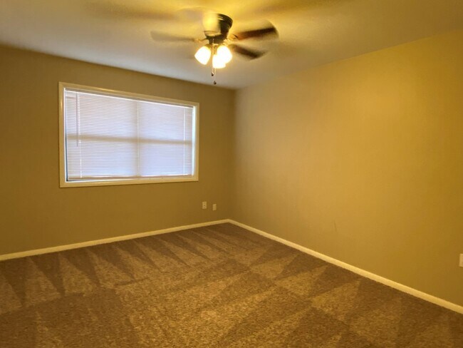 Building Photo - 3104 Barkley Ave