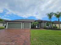 Building Photo - 3820 Watergrass St