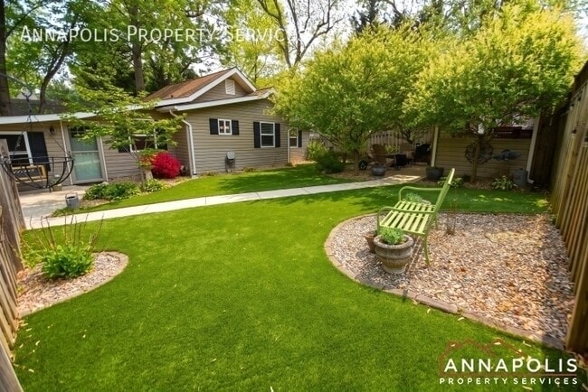 Building Photo - 16 Elm Rd