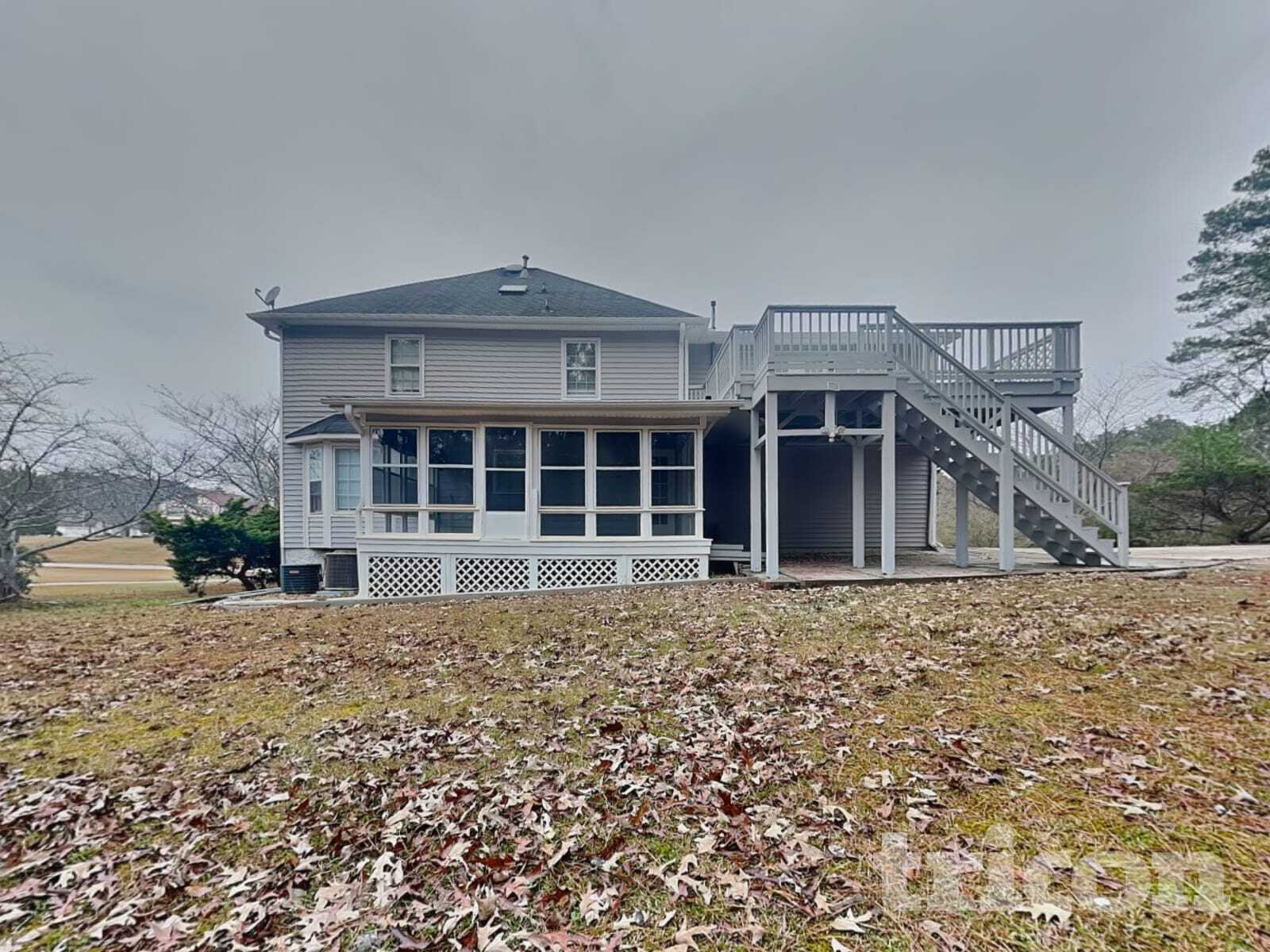 Building Photo - 135 Clearbrook Way