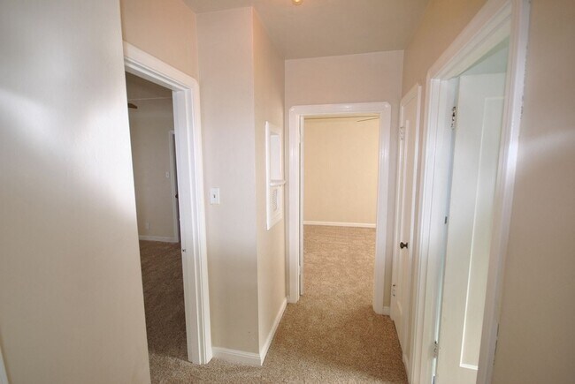 Building Photo - Beautiful and Charming 3 Bedroom 2 Bath Home in Vallejo with Views!