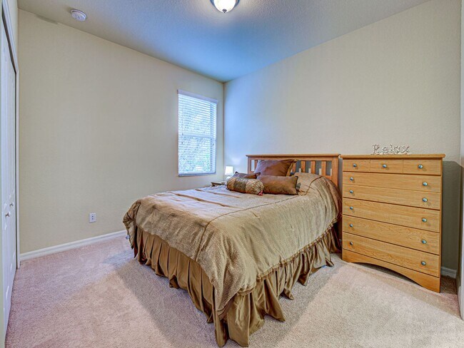 Building Photo - Stoneybrook at Venice; 4bd/2ba home