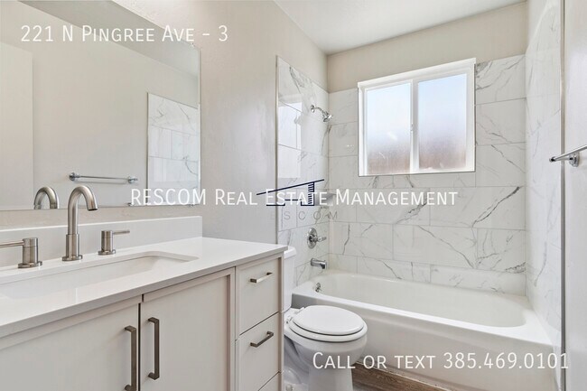 Building Photo - 221 N Pingree Ave