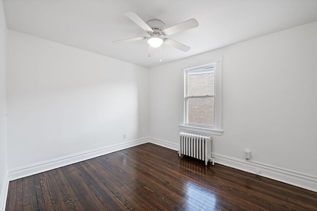 Building Photo - Warm & Welcoming, Move-In Ready West End Twin | 3 Bedroom 1 Bathroom