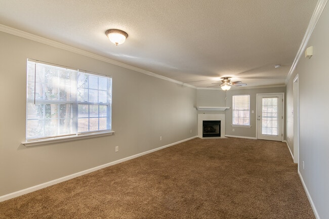 Building Photo - 4711 Brookwood Ln