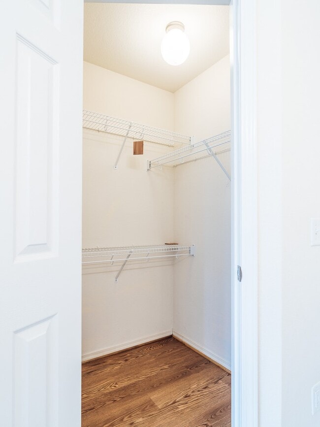 Building Photo - 2402 SW 19th St