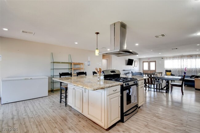 Building Photo - 603 Palmhurst Dr