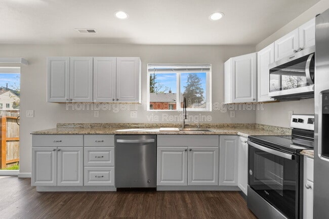 Building Photo - 14420 E Heroy Ln