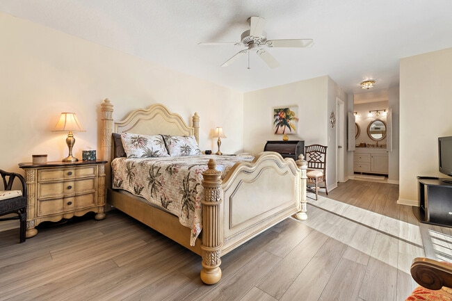 Building Photo - 1420 Ocean Way