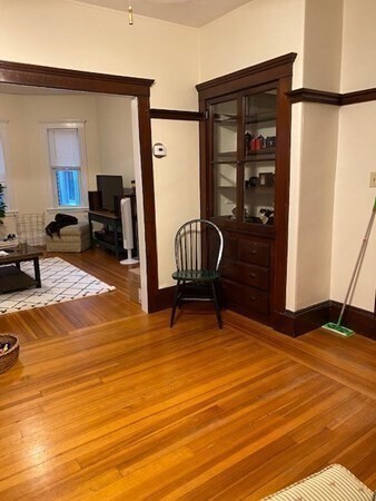 Building Photo - 68 Burnside St