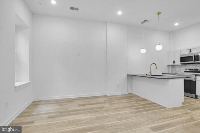 Building Photo - 1415 Locust St