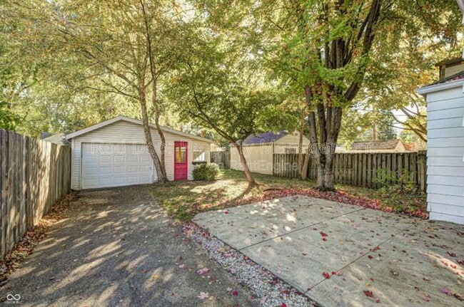 Building Photo - 6115 Indianola Ave