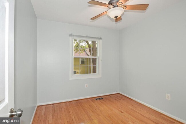Building Photo - 1467 Chatham Ct