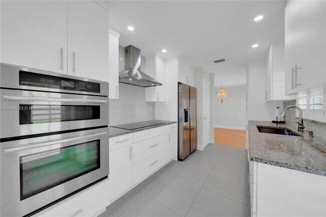 Building Photo - 13232 SW 52nd Terrace