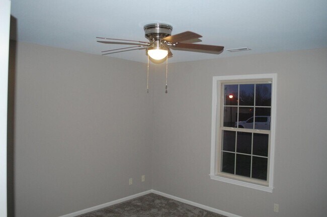 Building Photo - 5007 Craydon Dr