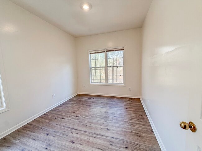 Building Photo - 2468 Spring St NW