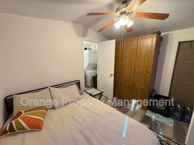 Building Photo - 910 Cedar Village Ln