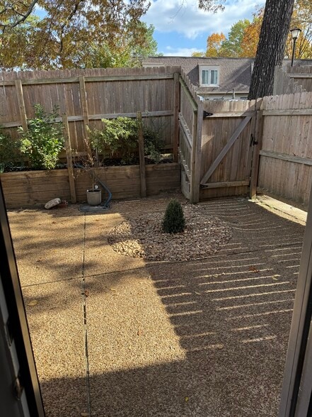 Breakfast to Patio - 6571 Poplar Woods Cir S