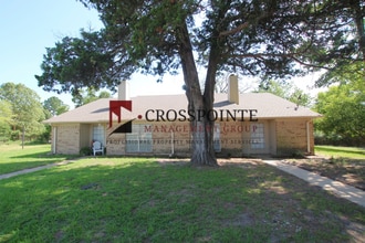 Building Photo - El Cerrito Place 8327/8329
